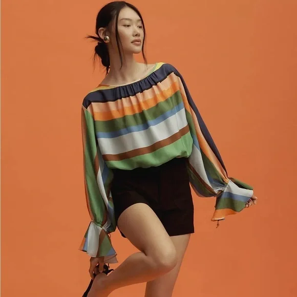 NWT Cinched Bell-Sleeve Blouse - Picture 4 of 5